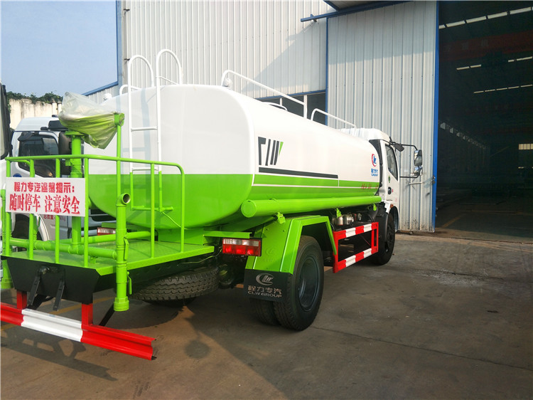 東營河口區(qū)11方灑水車 廠家批發(fā)