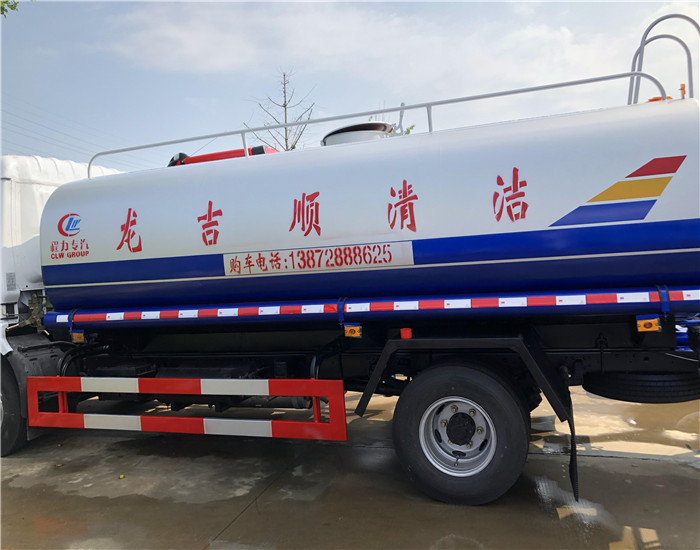 贵州铜仁东风10-12吨洒水车价格优惠