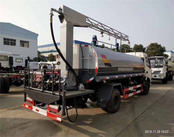 安徽池州12吨洒水车配60/90水泵多少钱