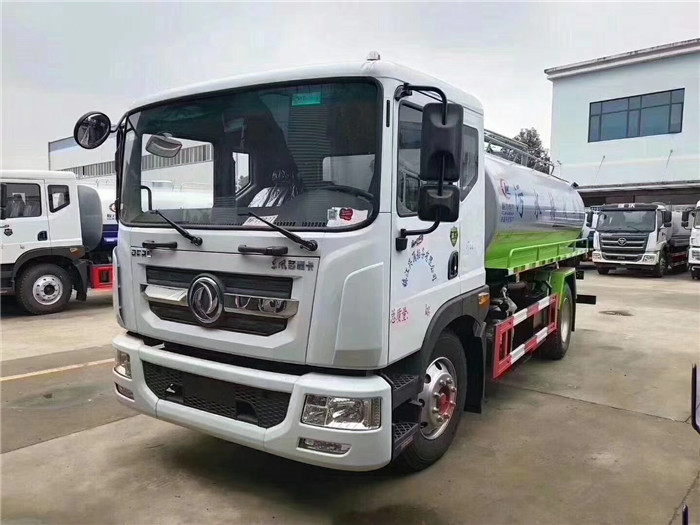 天津河西15噸霧炮灑水車現(xiàn)貨供應(yīng)