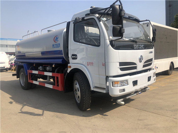 天津河西15噸霧炮灑水車現(xiàn)貨供應(yīng)