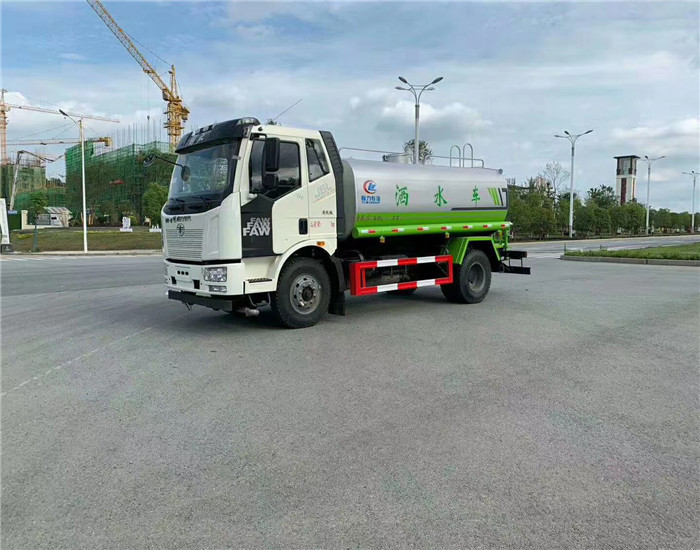 重慶潼南12方灑水車現(xiàn)車銷售