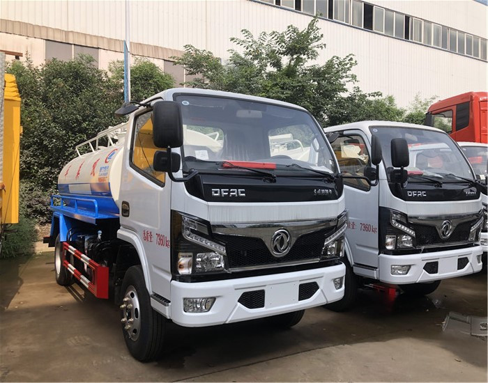 重慶潼南12方灑水車現(xiàn)車銷售
