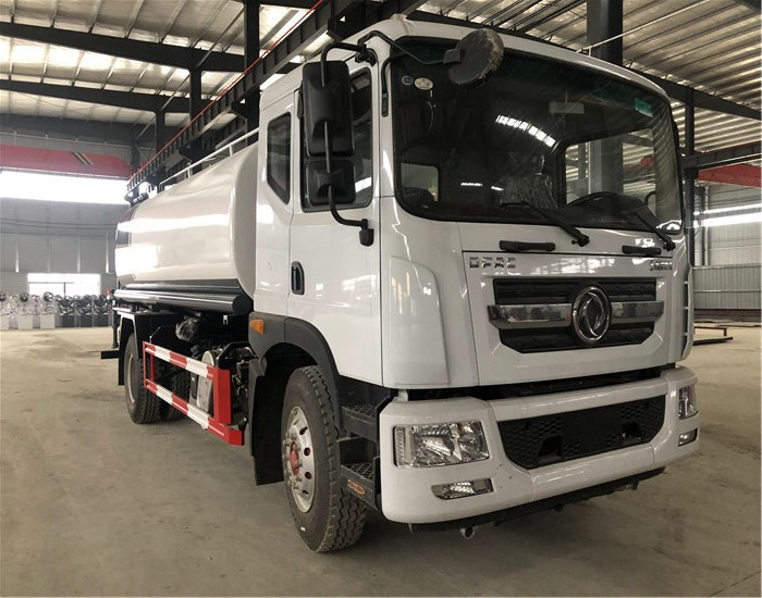 山東聊城12噸灑水車(chē)點(diǎn)