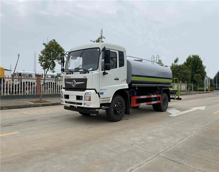 山東威海12噸霧炮灑水車現(xiàn)貨出售