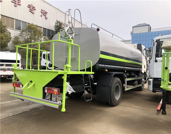 安徽和縣15噸解放灑水車(chē)報(bào)價(jià)