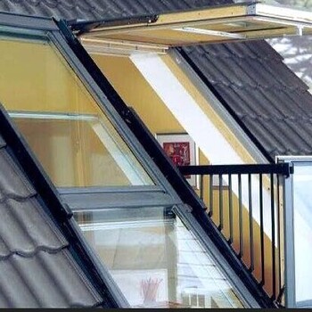 厂家安装阁楼天窗、威卢克斯窗