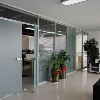 深圳龙华承接双层玻璃内置百叶隔断办公铝合金玻璃隔断设计合理,办公玻璃隔断