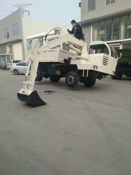 新型挖墓坑下葬一體車四不像挖吊一體車