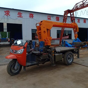 三輪隨車吊廣東3噸隨車吊三輪吊新款報(bào)價(jià)