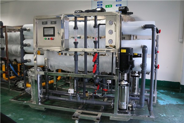 合肥玻璃水生产设备-1吨反渗透纯水设备-RO反渗透纯水机