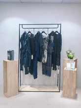 廣州品牌折扣女裝高密度防水面料連衣裙天天女裝尾貨批發(fā)