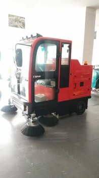 企業(yè)消毒清掃掃地車2100型全封閉座駕電動(dòng)雙風(fēng)機(jī)