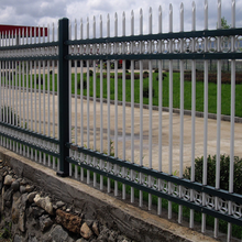 肇庆开发区锌钢隔离栅厂区围墙护栏公园锌铁艺围栏锌钢护栏定做