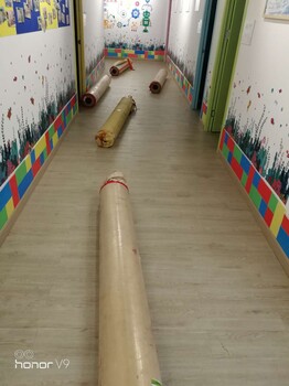 广州PVC卷材地板安装-广州PVC片材刷胶地板安装