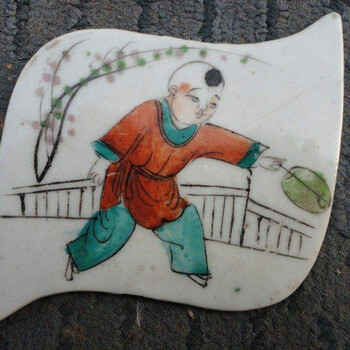 粉彩人物塑像現(xiàn)在上門交易價(jià)格，拍賣電話