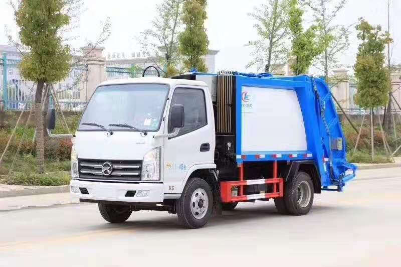 新东日小型压缩垃圾车每日报价