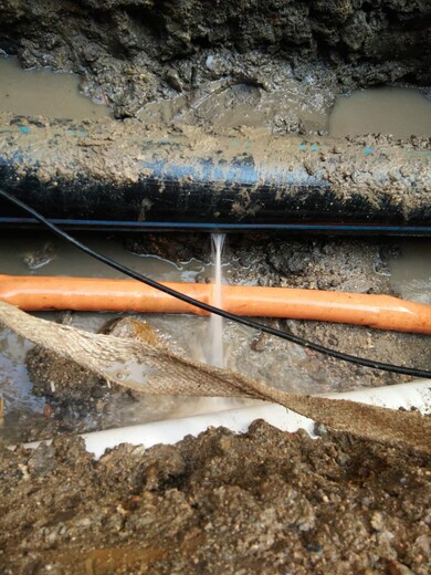 深圳埋地水管测漏查找漏水点维修，金属管道漏水测漏公司