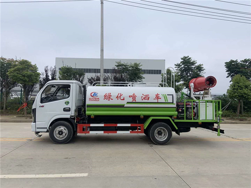 香港多功能喷洒车包送车