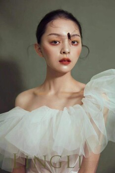學(xué)化妝隨州學(xué)化妝學(xué)美甲零基礎(chǔ)學(xué)習(xí)好玲麗化妝