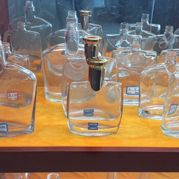 雅安玻璃酒瓶生产厂家_雅安酒瓶生产厂家