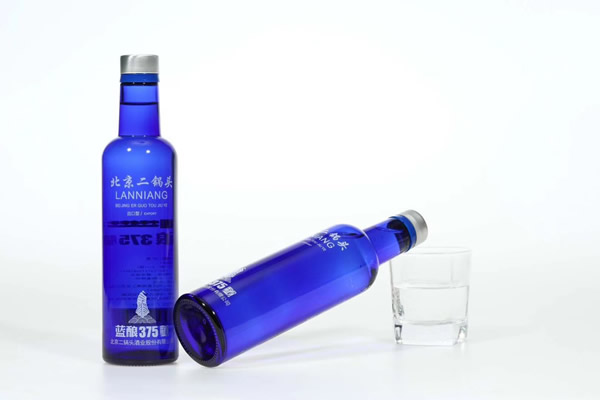 酒瓶企业_成都玻璃酒瓶生产厂家