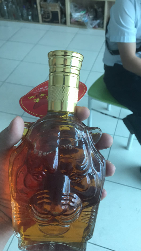临汾玻璃酒瓶生产厂家_临汾酒瓶生产厂家