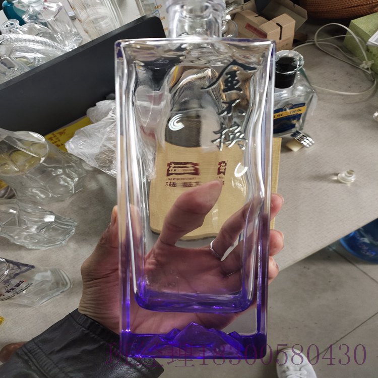 广东广州瑞升玻璃酒瓶厂家500ml婚宴酒瓶制作精良 