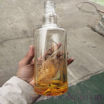 湖南岳阳玻璃酒瓶厂家喷涂白酒瓶