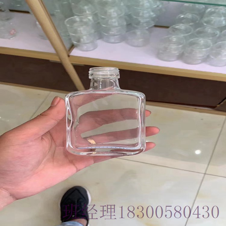 云南丽江瑞升玻璃酒瓶厂家500ml通用酒瓶价格实惠