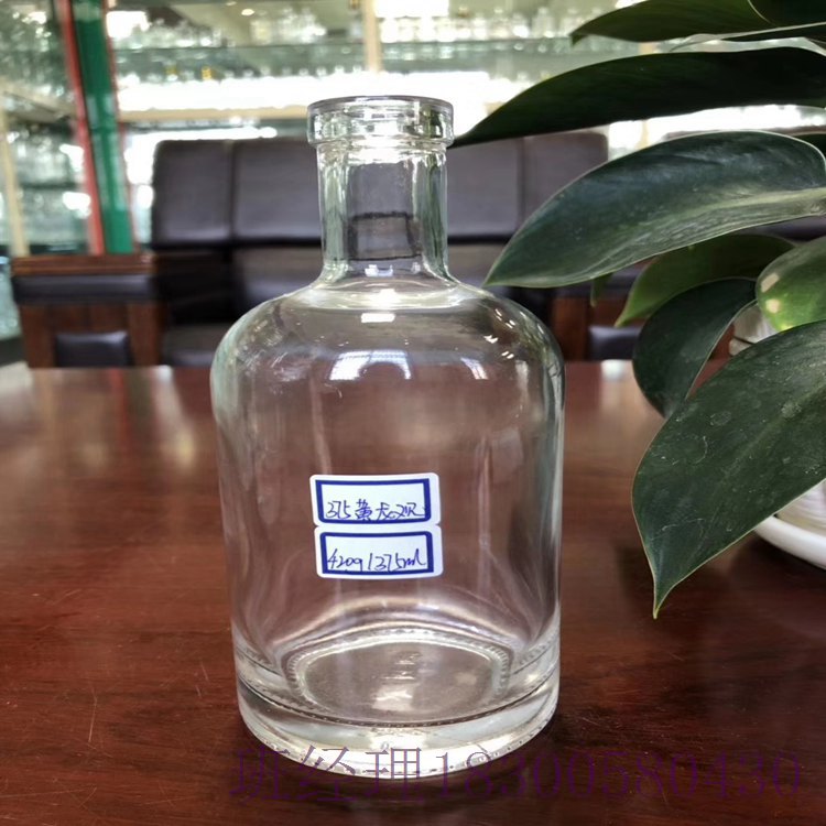 湖北恩施瑞升玻璃酒瓶厂家透明玻璃酒瓶灌装选