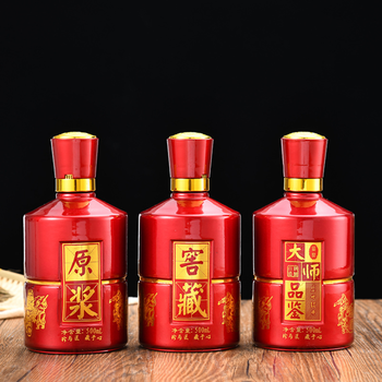 广东汕头瑞升玻璃酒瓶厂家各式洋酒瓶各种规格