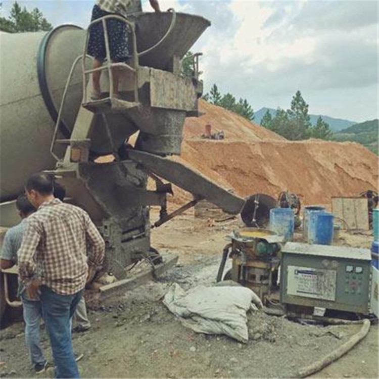 重庆渝中岩峰TK700湿喷机护坡小型湿喷机