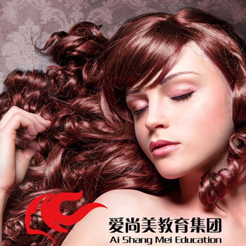 昆明美發(fā)培訓(xùn)學(xué)校昆明學(xué)美發(fā)理發(fā)師培訓(xùn)