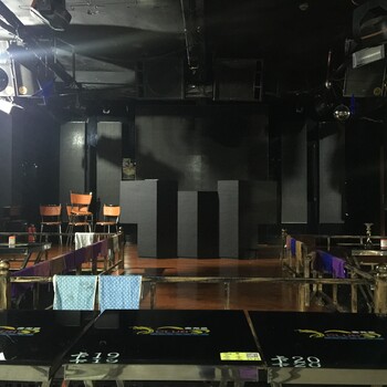 P2.5全彩室內(nèi)異形LED圓環(huán)屏