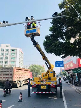 路燈安裝維修路燈車租賃高空車出租云梯車租賃平平安安