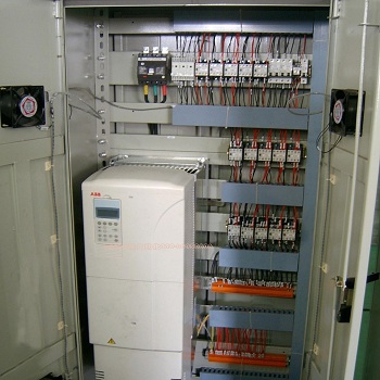 XL-21动力柜工业落地柜定做电气柜低压开关柜配电箱柜制变频柜