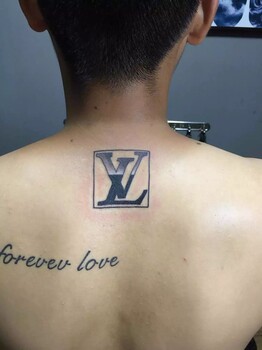 惠州惠城区纹身价格表之LV图案纹身惠州比较的纹身馆