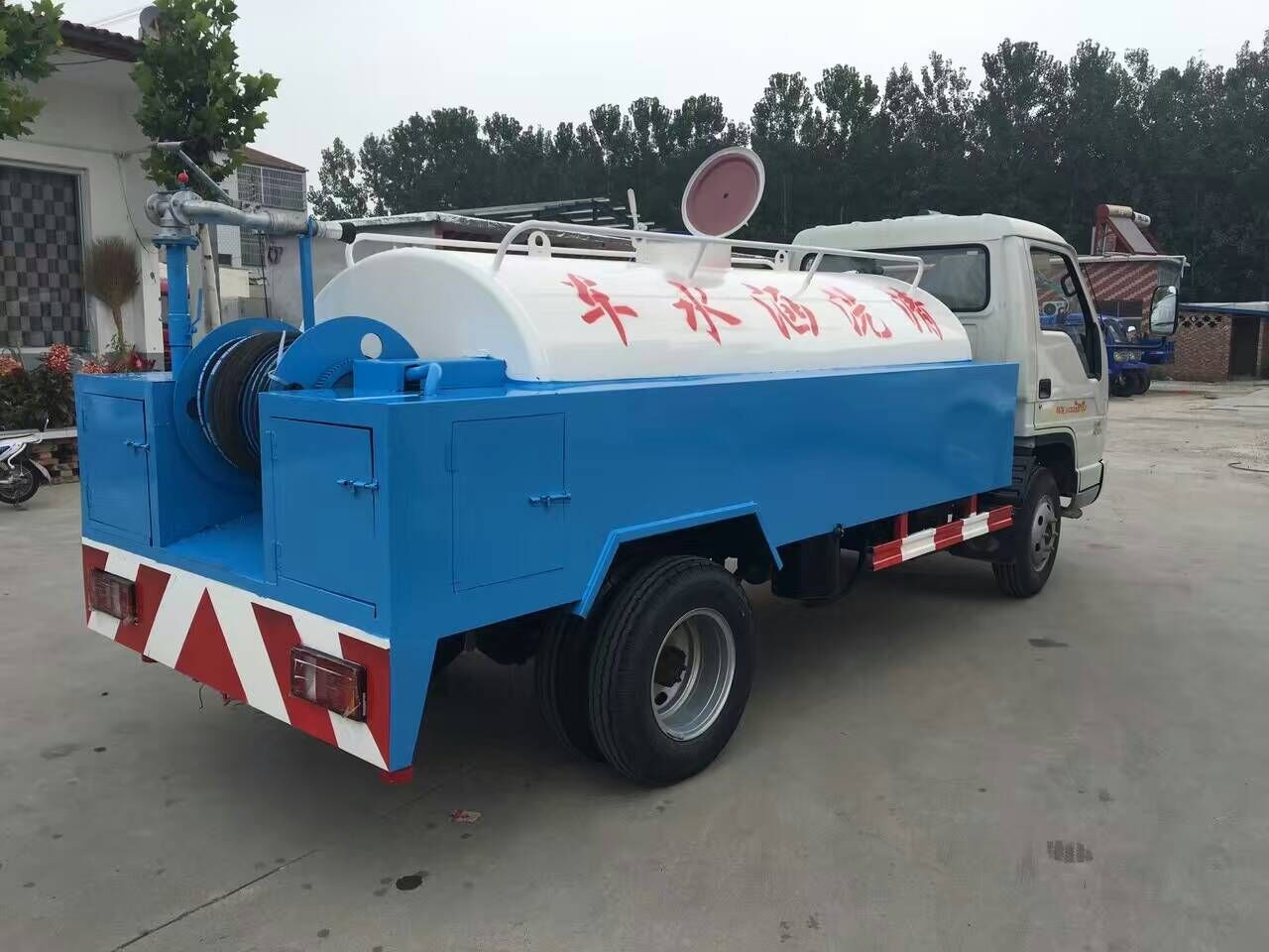 浙江生产洒水车优质服务,园林绿化喷洒车