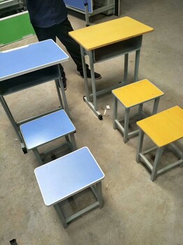 学生课桌椅全省大量批发简约稳固学校用