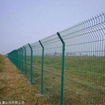 圈地圍欄網(wǎng)-圈地鐵絲網(wǎng)型號(hào)-圈地雙邊絲護(hù)欄網(wǎng)