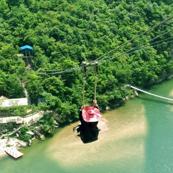 空中滑索安装设计施工选择鑫岐游乐，大厂家更有实力