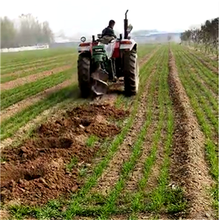拖拉机带动种树挖塘机植树造林挖坑机果园种植施肥