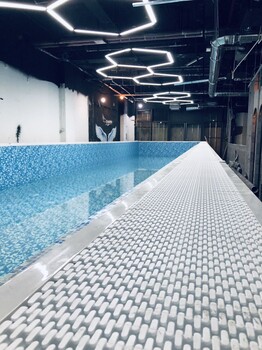 遼源市定制新款水育池大型游泳館設(shè)備廠家