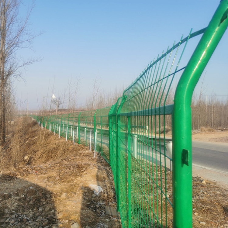 新疆处理厂围墙网-煤矿厂区隔离网