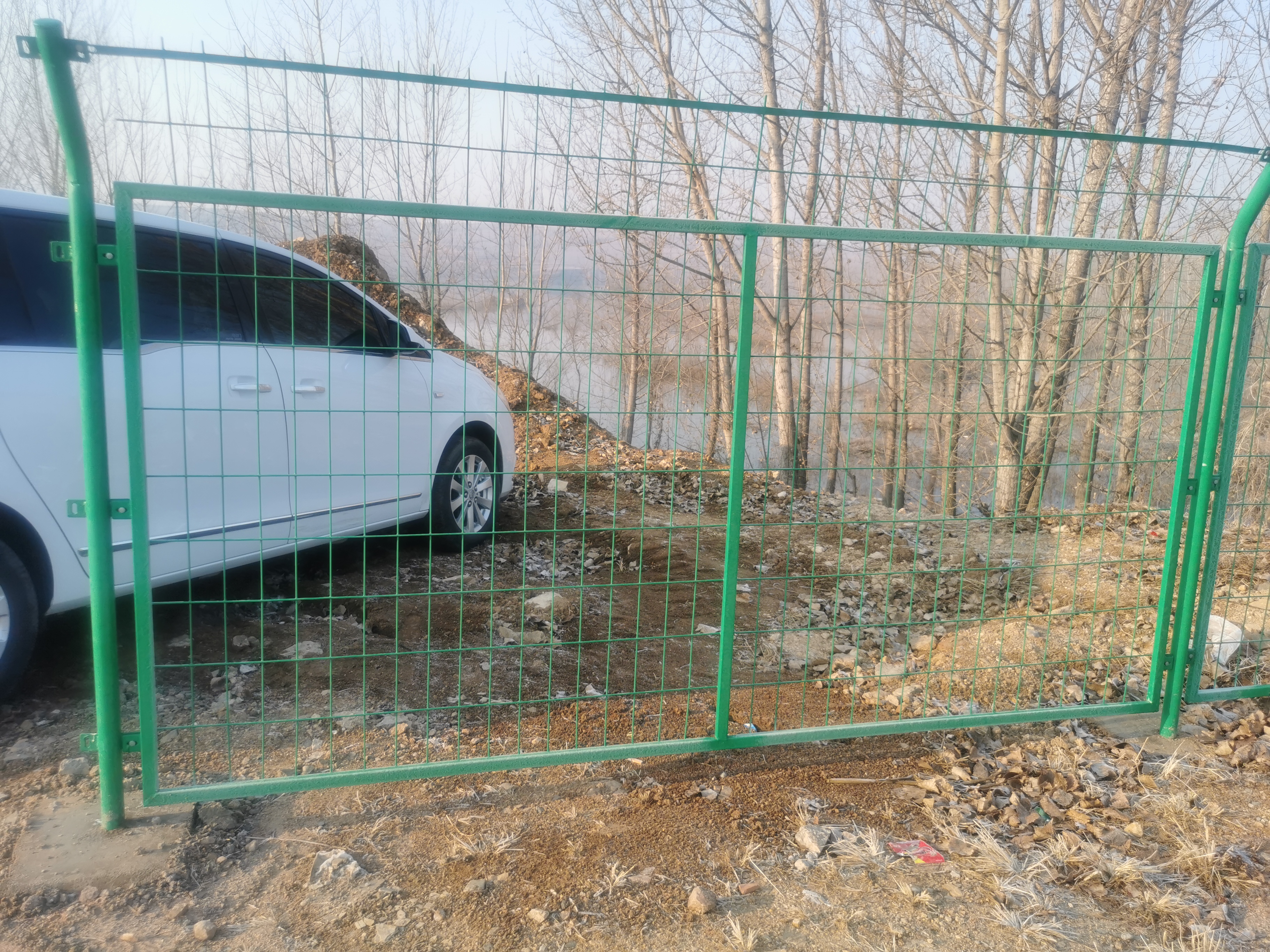 新疆处理厂围墙网-煤矿厂区隔离网