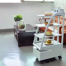 送餐机器人助力餐饮行业实现智能化送餐员工更好的服务顾客图片