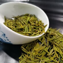 鸦鹊山自有茶山品质黄金茶精美礼盒茶叶