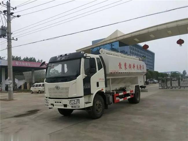 天龙饲料车