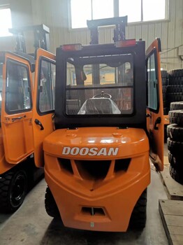 煙臺八角斗山D33/35G內燃柴油叉車/進口洋馬發(fā)動機叉車以舊換新